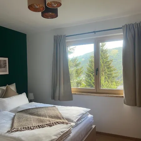 Apartment Haus Leeb *